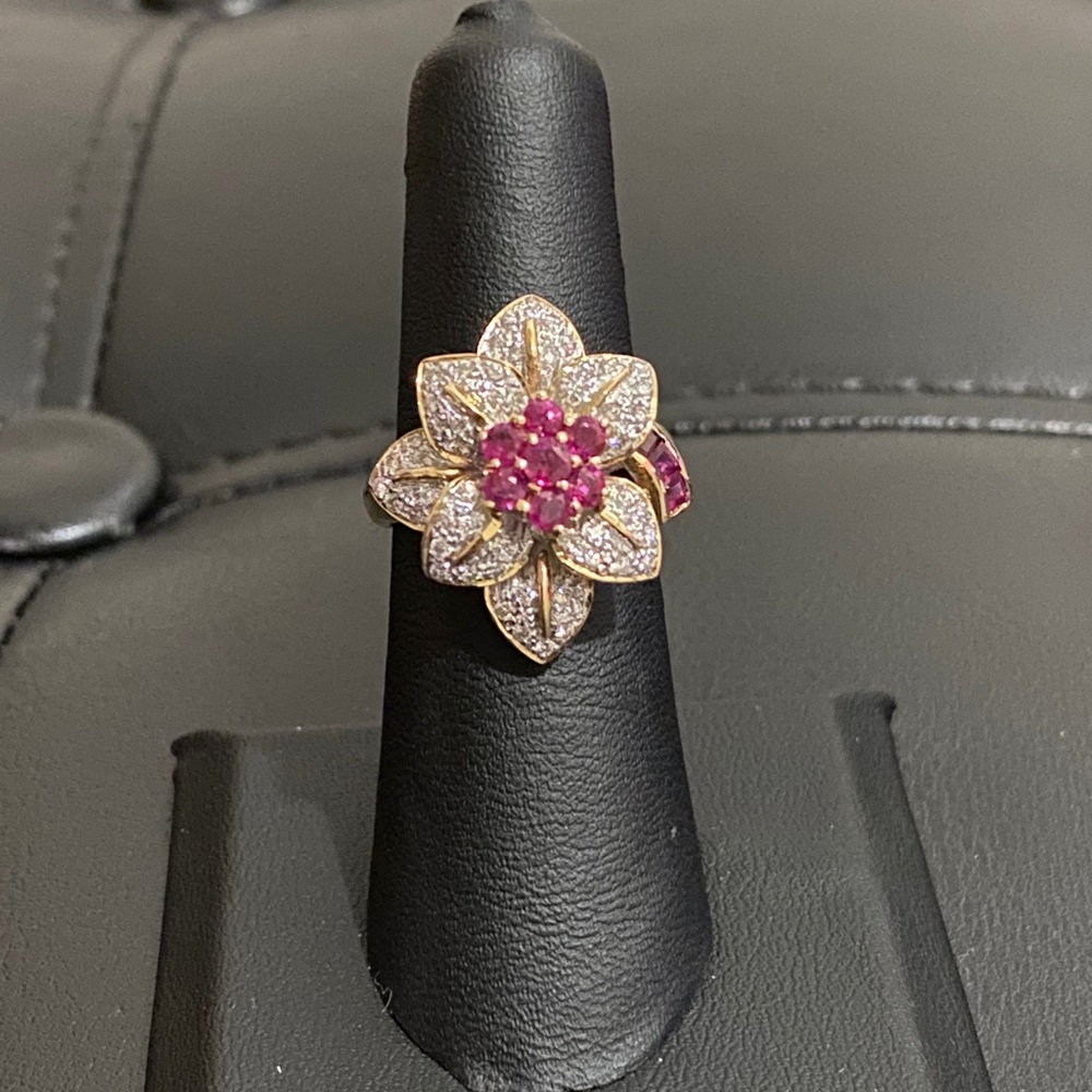 ‼️SOLD‼️ 18kt Ruby ring with diamond